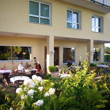 Hotel & Restaurant Dornweiler Hof Илертисен Екстериор снимка