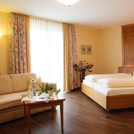 Hotel & Restaurant Dornweiler Hof Илертисен Екстериор снимка