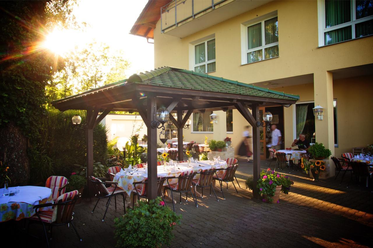 Hotel & Restaurant Dornweiler Hof Илертисен Екстериор снимка