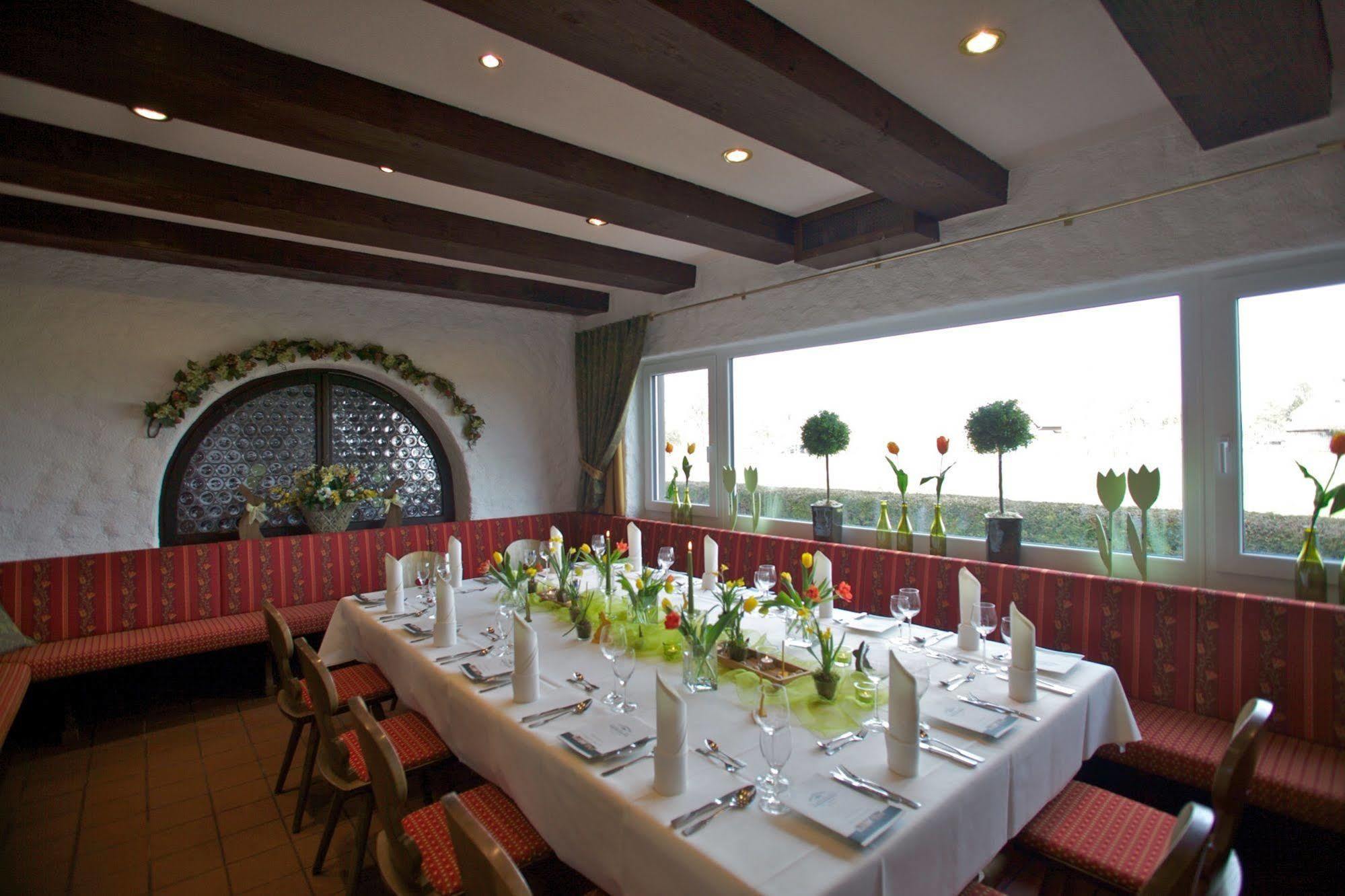 Hotel & Restaurant Dornweiler Hof Илертисен Екстериор снимка