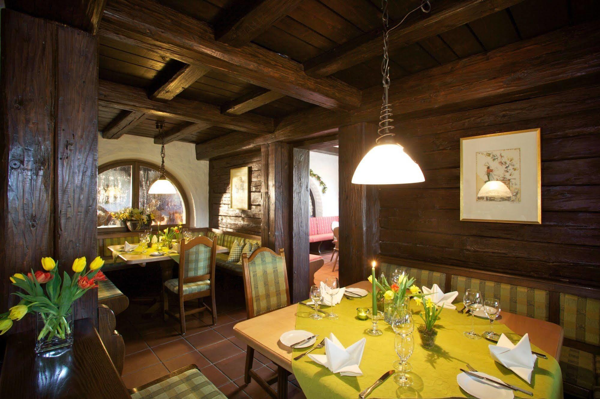Hotel & Restaurant Dornweiler Hof Илертисен Екстериор снимка