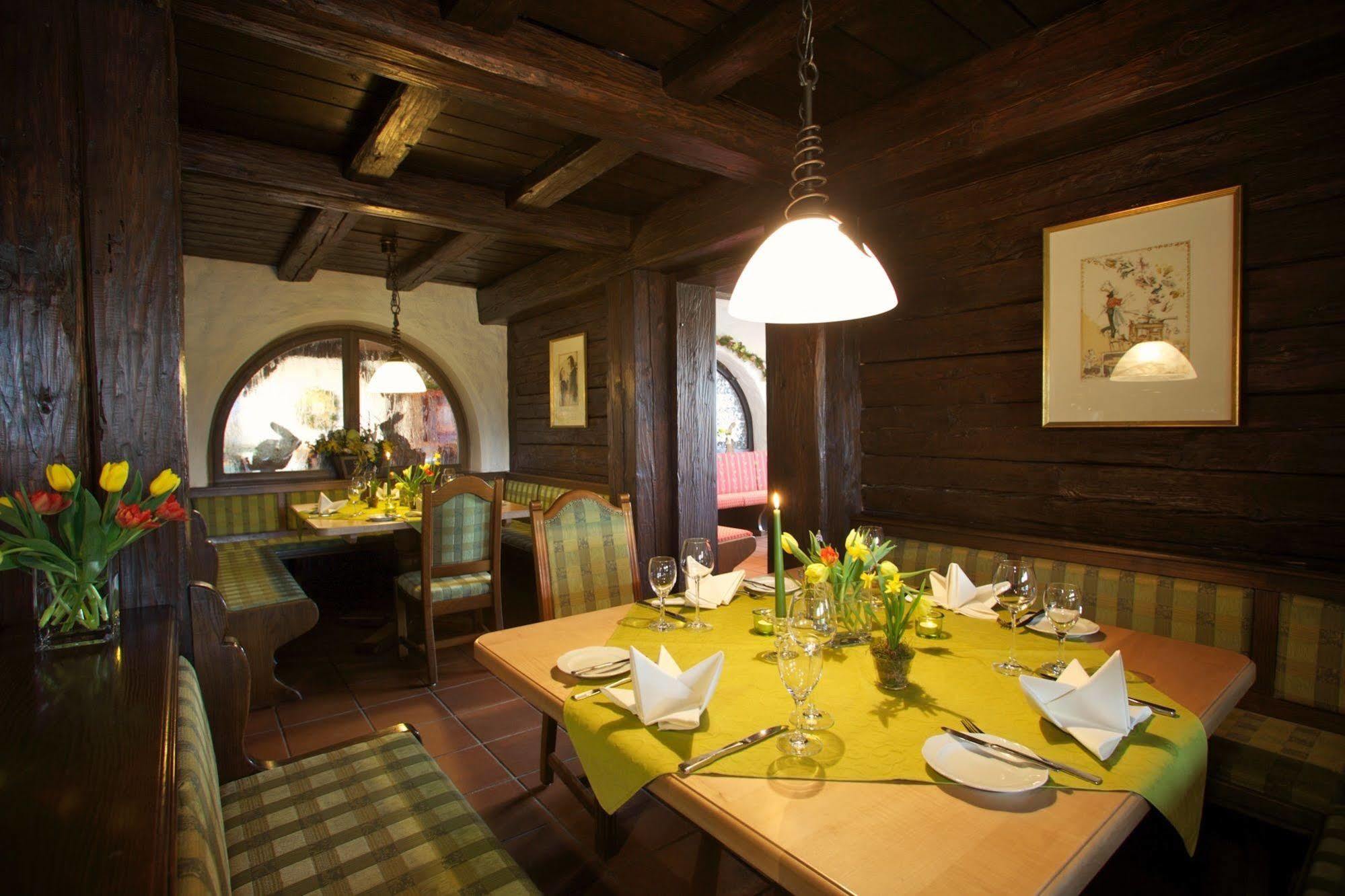 Hotel & Restaurant Dornweiler Hof Илертисен Екстериор снимка