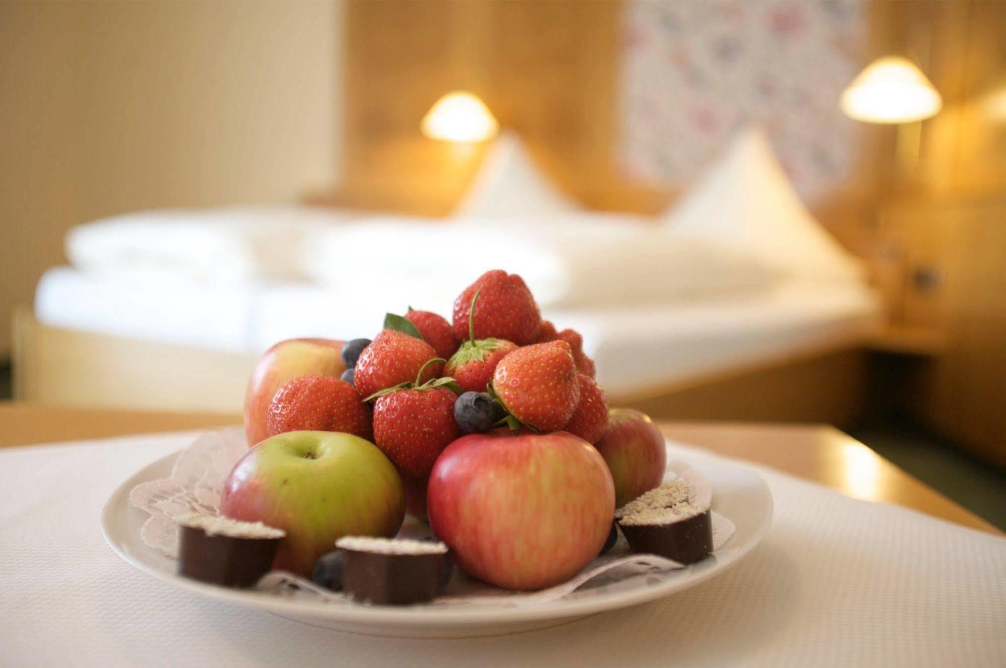 Hotel & Restaurant Dornweiler Hof Илертисен Екстериор снимка